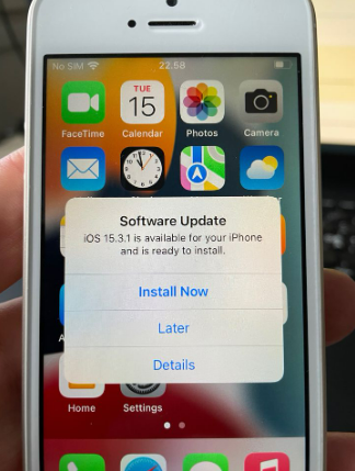 iOS software update pending for installation on an Apple iPhone